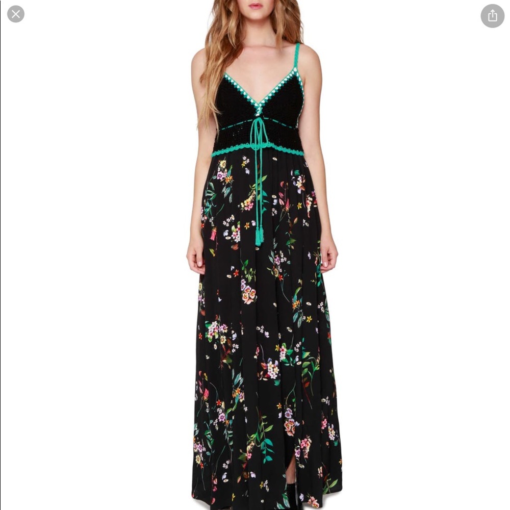 Willow & Clay Black Floral Maxi Dress